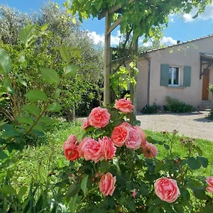 https://villa-linstant-provence.hotels-rhonealpes.com